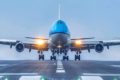 Un avion d'Air France KLM sur la piste d'atterissage