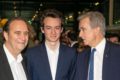 Frédéric Arnault (centre), en compagnie de son père Bernard Arnault (droite) et du milliardaire français Xavier Niel (gauche), lors d'un évènement tech en 2018.